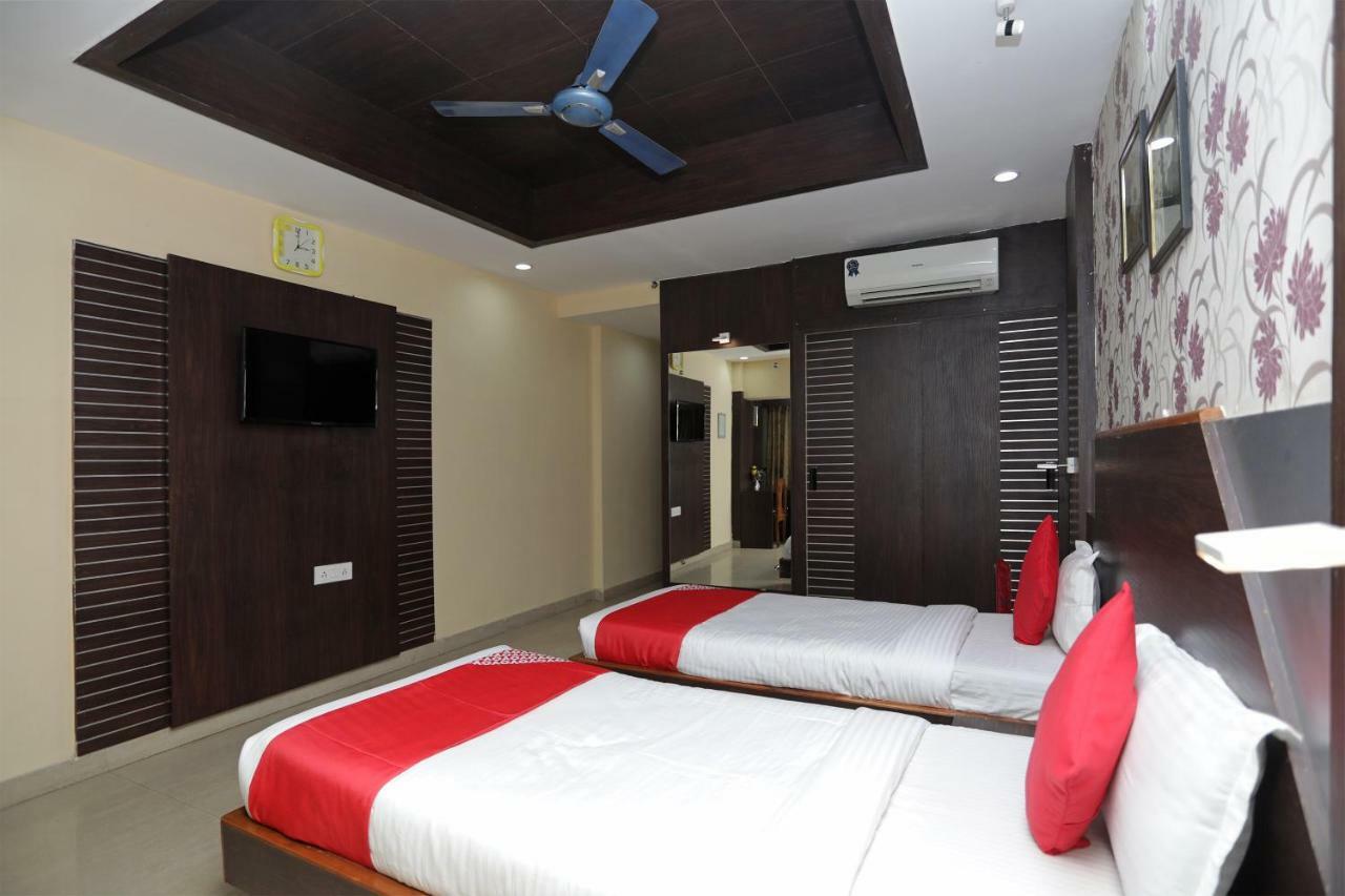 Oyo 4065 Hotel Richi Bhubaneswar Exterior foto